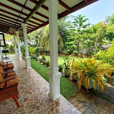 Dreams Villa Hikkaduwa Esterno foto