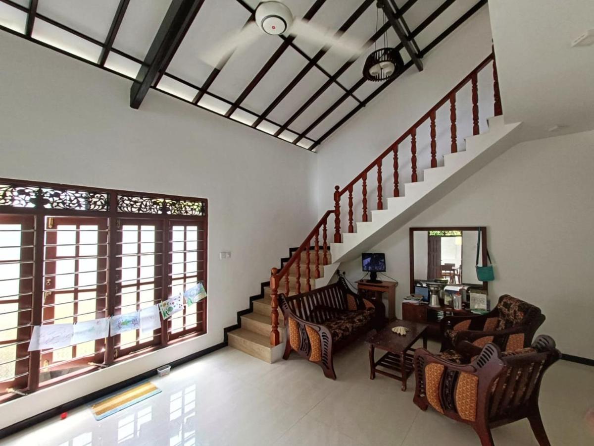 Dreams Villa Hikkaduwa Esterno foto