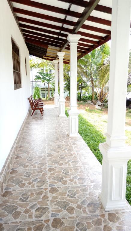 Dreams Villa Hikkaduwa Esterno foto